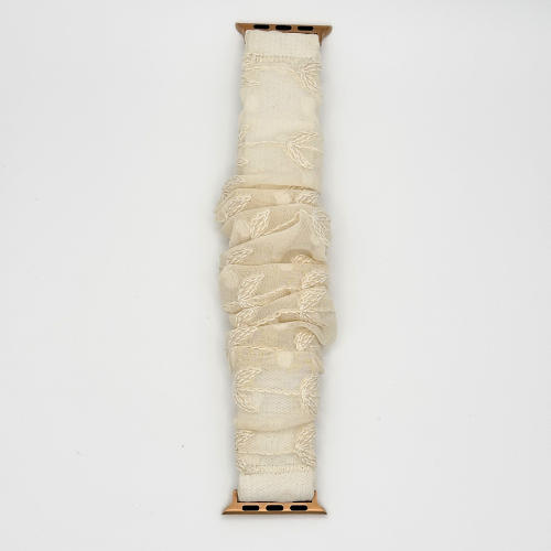 Amoura Scrunchie Apple Watch Band-Lace Cream - AAMOURRA